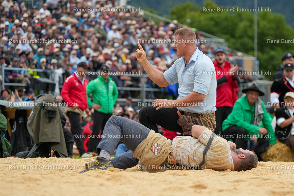 120 | René Burch leidenschaftlicher Fotograf aus Kerns in Obwalden.  Hier finden sie Sport, Landschaft und Natur Fotografie.
 - Realisiert mit Pictrs.com
