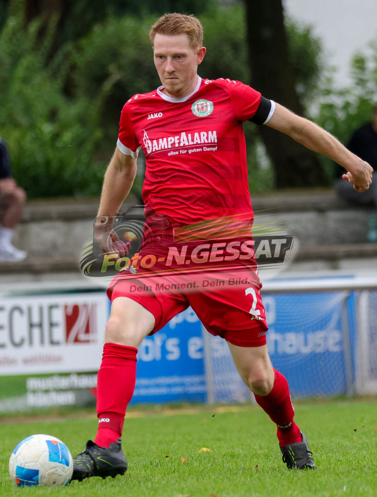 Bünder SV - VfL Holsen | Auf dem Bild zu sehen: rot Bünder SV: Tobias Zwiener Bünder SV, VfL Holsen, Saison 26/27, Kreisliga A, Bünde, Deutschland - Realisiert mit Pictrs.com