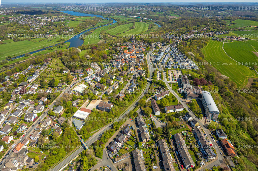 Hattingen230407127 | Luftbild, Ortsansicht und Burg Blankenstein, Neubau Wohnsiedlung mit  Einfamilienhäusern zwischen Blankensteiner Straße und Seilerweg, Klinik Blankenstein, Blick zur Ruhr und zum Kemnader See, Blankenstein, Hattingen, Ruhrgebiet, Nordrhein-Westfalen, Deutschland