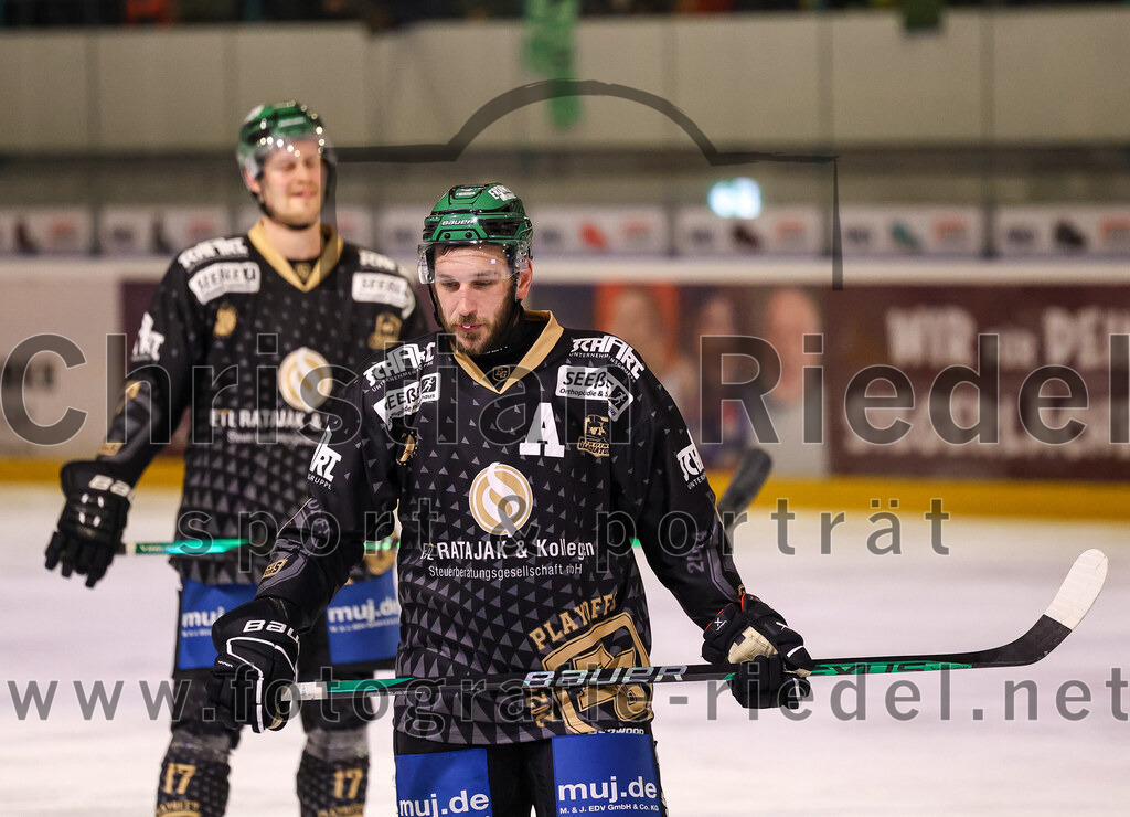 2024-03-08_098_TSV_Erding_gegen_EHC_Koenigsbrunn | Erding, Deutschland, 08.03.2024:
Eishockey, Bayernliga Playoffs 2023 / 2024, 1. Spieltag, TSV Erding gegen EHC Königsbrunn, Endergebnis: 3:0

Maximilian Forster (Erding Gladiators, #81)

Foto: Christian Riedel / fotografie-riedel.net