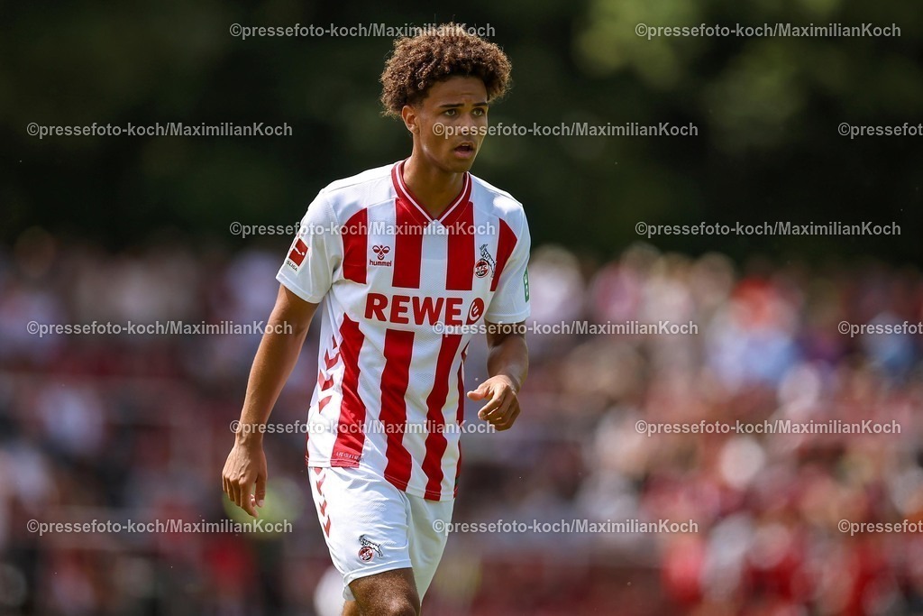 1FC12072501148 | 12.07.2025, Fußball, SV Bergisch Gladbach 09 - 1. FC Köln, Testspiel, BELKAW-Arena, Saison 2025 2026: Neo Telle (1.FC Koeln #49) DFB regulations prohibit any use of photographs as image sequences and or quasi-video.