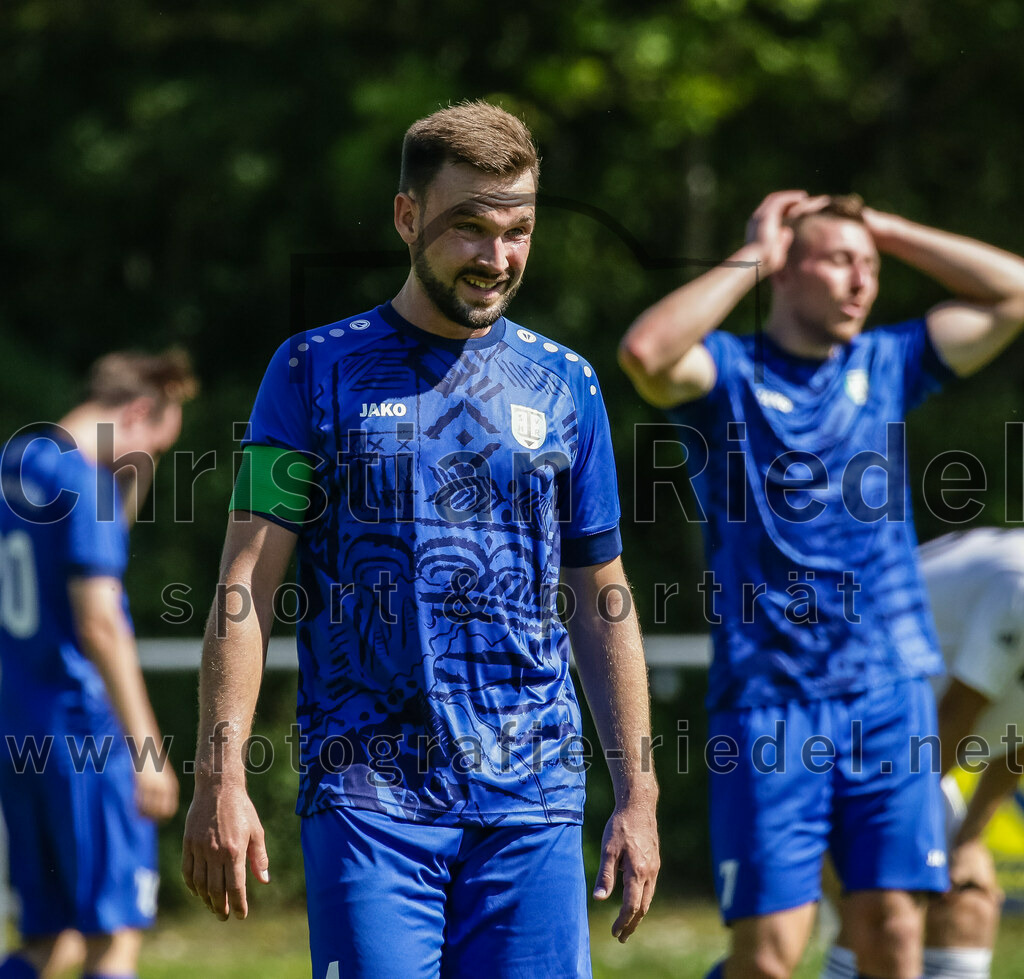 2023-09-02_054_SG_Markt_Schwaben_gegen_TSV_Hohenbrunn | Markt Schwaben, Deutschland, 02.09.2023:
Fußball, Kreisklasse 2023 / 2024, 3. Spieltag, (SG) Markt Schwaben gegen TSV Hohenbrunn, Endergebnis: 2:0

Christoph Schulz (TSV Hohenbrunn, #4)

Foto: Christian Riedel / fotografie-riedel.net