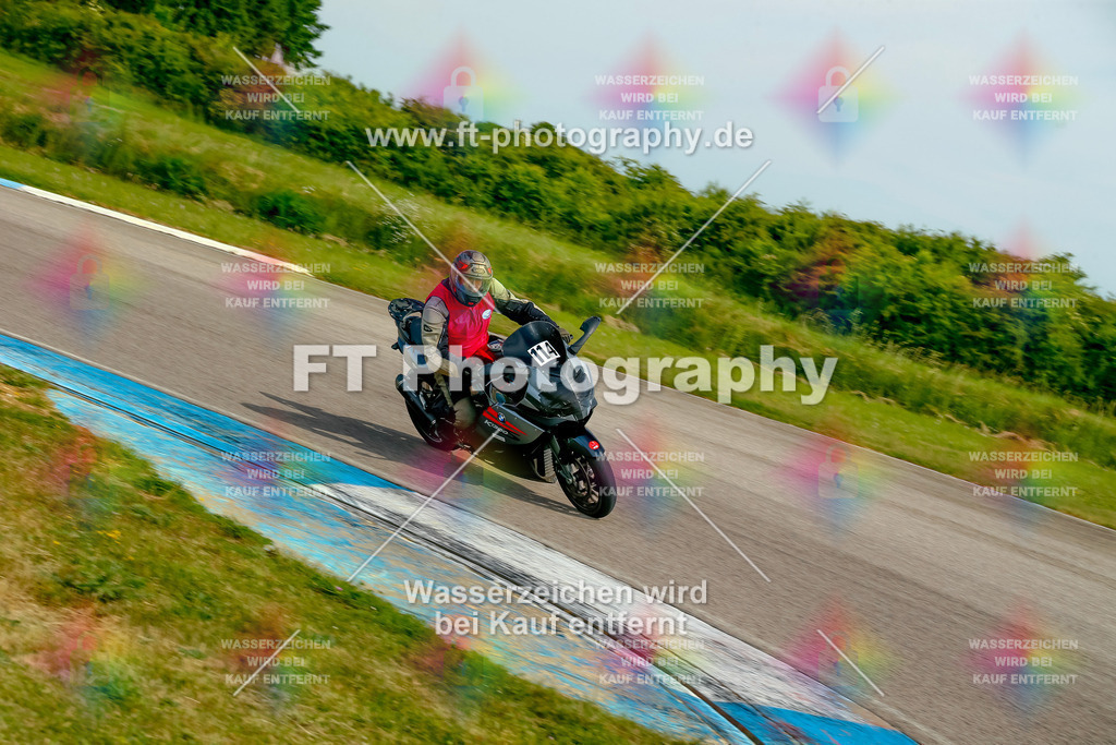 _MOT1209 | Hier findet Ihr Bilder von Touristenfahrten auf der Nürburgring Nordschleife oder von anderen Veranstaltungen die ich besucht habe. Viel Spass beim Durch Schauen 