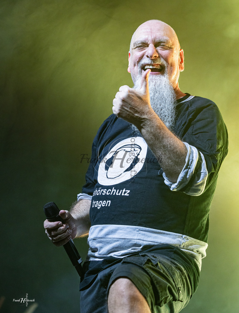 Justice 23.12.2025 | Frank Herberich Fotografie, Frank Herberich, Fotografie, Hochzeit, Portrait, St. Peter Ording, Ording, Westerhever, Nordsee, Frank Fotografie, Hardheim,  Odenwald,Walldürn, Band,Eventfotografie - Realisiert mit Pictrs.com