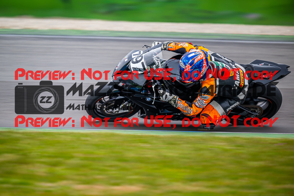 MaZZes_FotoMatrix_230410_7208 | WEISS