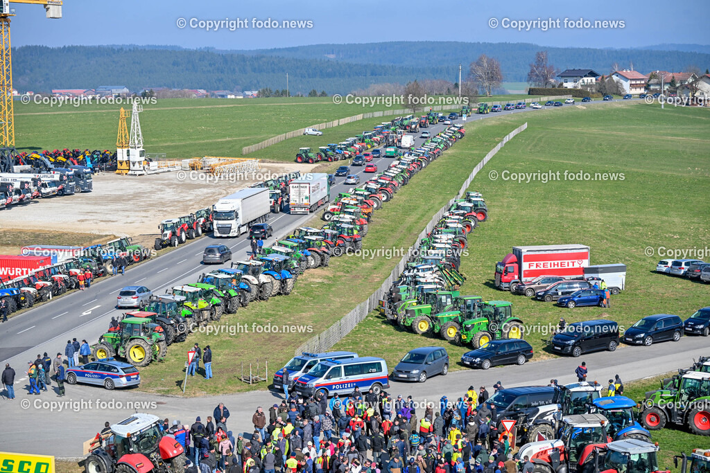 Bauernprotest_ Poendorf_ Lasco_ 08.03.2024-28 | 08.03.2024, Poendorf, AUT, Bauernprotest, im Bild Bauernprotest, Bauern, Landwirte, Traktoren, Fa. Lasco, Demo, Kundgebung