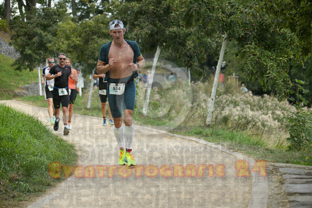250824_1400_EX1_4602 | Sportfotografie im Rhein-Sieg Kreis, Köln, Bonn, NRW, Rheinland Pfalz, Hessen, etc. Unser Tätigkeitsfeld umfasst den Laufsport vom Volkslauf über den Marathon, Duathlon, Triathon bis zum Ultralauf wie Kölnpfad Ultra oder Schindertrail.