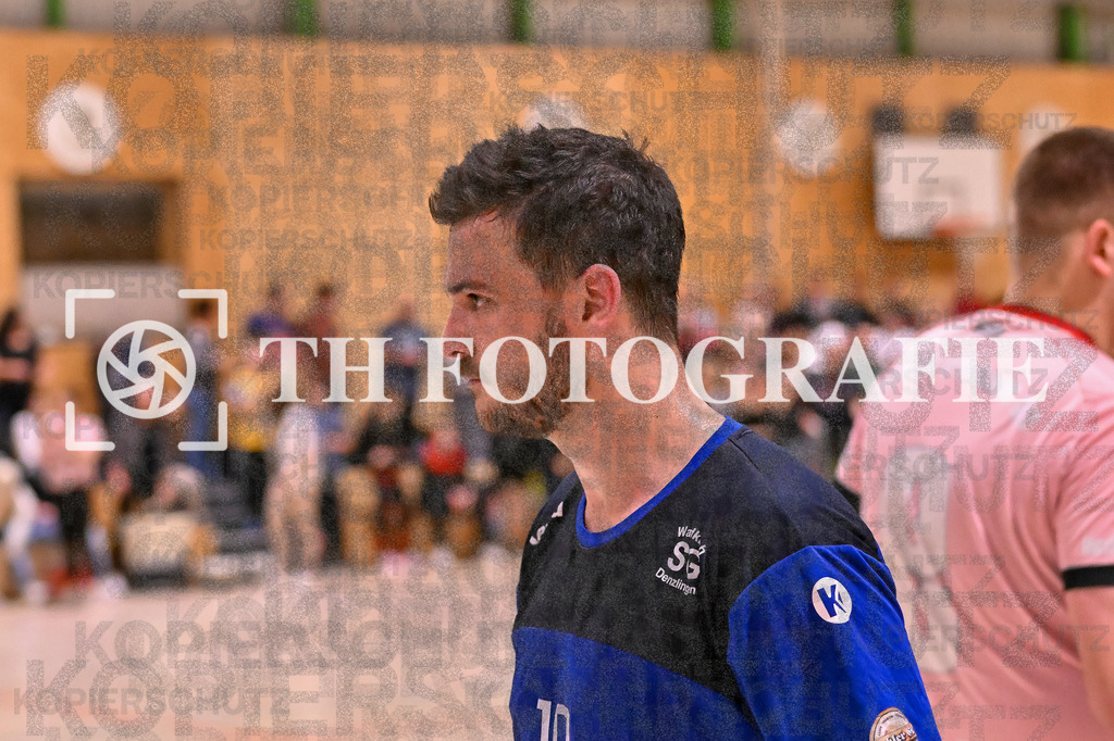 GER, SG Maulburg/Steinen - SG Walkirch/Denzlingen, Handball, Landesliga, 25. Spieltag, Saison 2023/2024, 27.04.2024 | Tom Waibel (SG Waldkirch/Denzlingen, #10)

GER, SG Maulburg/Steinen - SG Walkirch/Denzlingen, Handball, Landesliga, 25. Spieltag, Saison 2023/2024, 27.04.2024

Foto: TH Fotografie/Thomas Hess