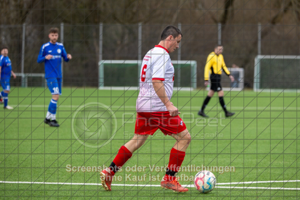 20250323_131426_0018 | #,VfR Süßen II (blau) vs. FTSV Bad Ditzenbach-Gosbach II (weiß/rot), Fussball, Kreisliga B10 - Bezirk Neckar/Fils, 19. Spieltag, Saison 2024/2025, Kunstrasensportplatz, An der Lauter 10, 73079 Süßen, 23.03.2025 - 13:00 Uhr,Foto: PhotoPeet-Sportfotografie/Peter Harich