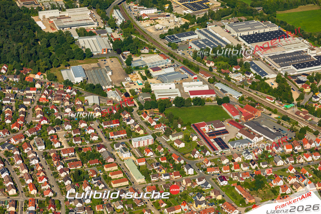 Luftaufnahme der Stadt Hersbruck - Die Luftaufnahme wurde 2025 vom UL-Flugzeug heraus erstellt ( keine Drohne ) - Hochauflösende Luftaufnahme - für professionelle Ausdrucke geeignet. Die Geschenkidee !Mit Lizenz und Bildrechte bestellbar
