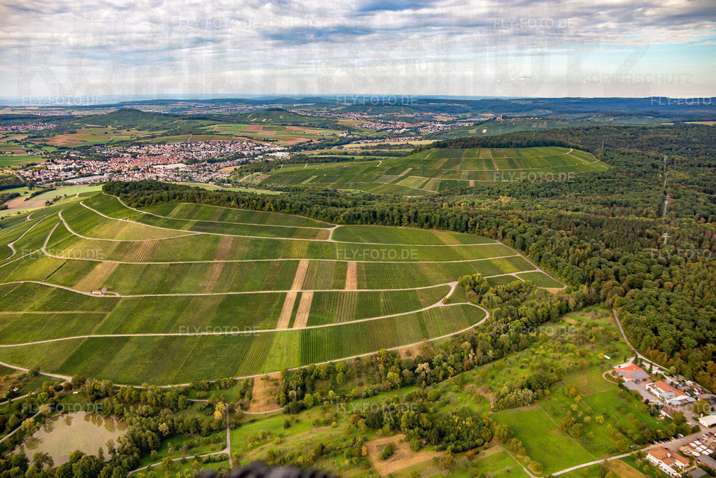 Weinberg Großbottwar | Luftbild: Weinberg Großbottwar im Ortsteil Kleinbottwar in Steinheim im Bundesland Baden-Württemberg in Deutschland. Foto: IMG_138614.jpg vom 16.09.2023 durch ©2025 Werner Riehm fly-foto.de/copyright - Realisiert mit Pictrs.com