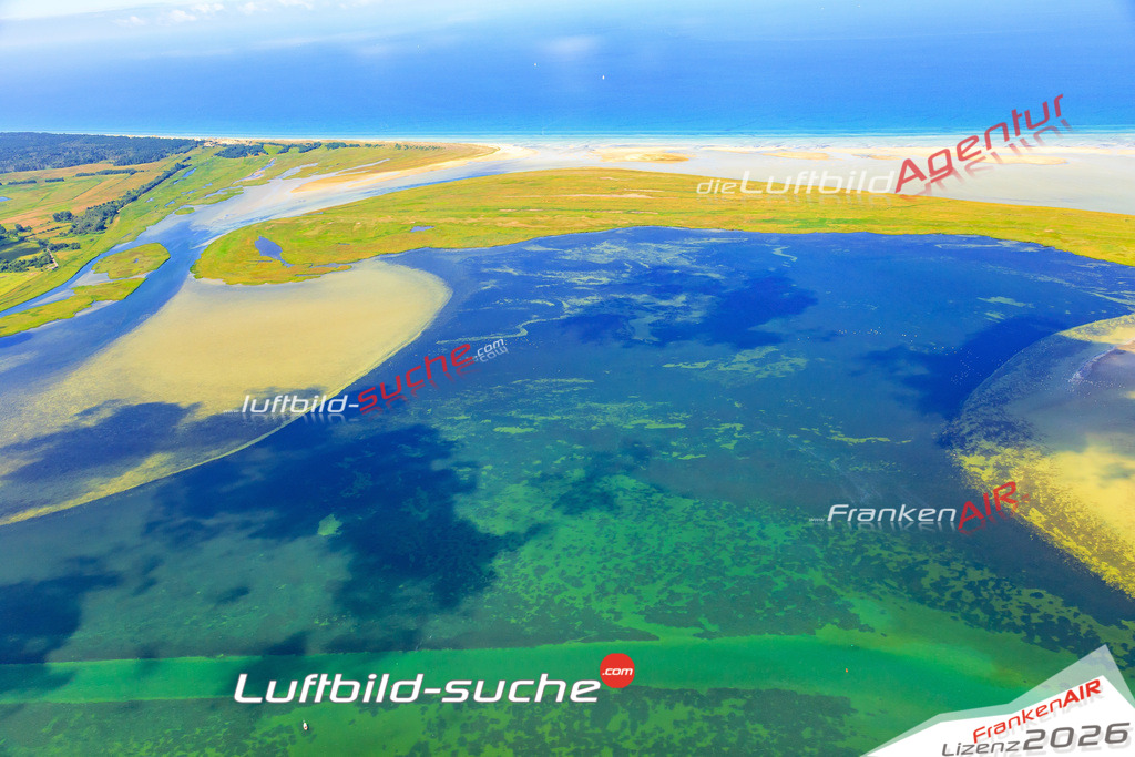 Die Luftaufnahme Grosser_werder - Zingst wurde vom UL-Flugzeug (keine Drohne) aus fotografiert.Hohe Druck- Auflösung-die Geschenkidee!