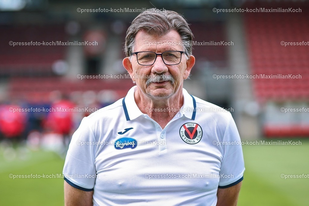 FCVK17072501092 | Dieter Schick (Betreuer); FC Viktoria Köln 1904; 3.Liga, Porträttermin, 2025/2026, 17.07.2025