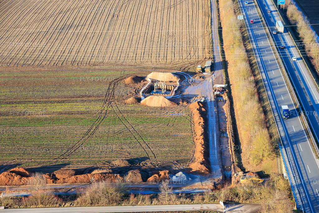 Luftbild: Baustelle der Vulcan Energy für eine Anlage zur Gewinnung von Lithium und Erdwärme auf dem Radweg zwischen Herxheim und Landau in Landau in der Pfalz im Bundesland Rheinland-Pfalz in Deutschland. Foto: IMG_152910.jpg vom 07.02.2026 durch Werner Riehm/FLY-FOTO.deVULCAN ENERGY RESOURCES