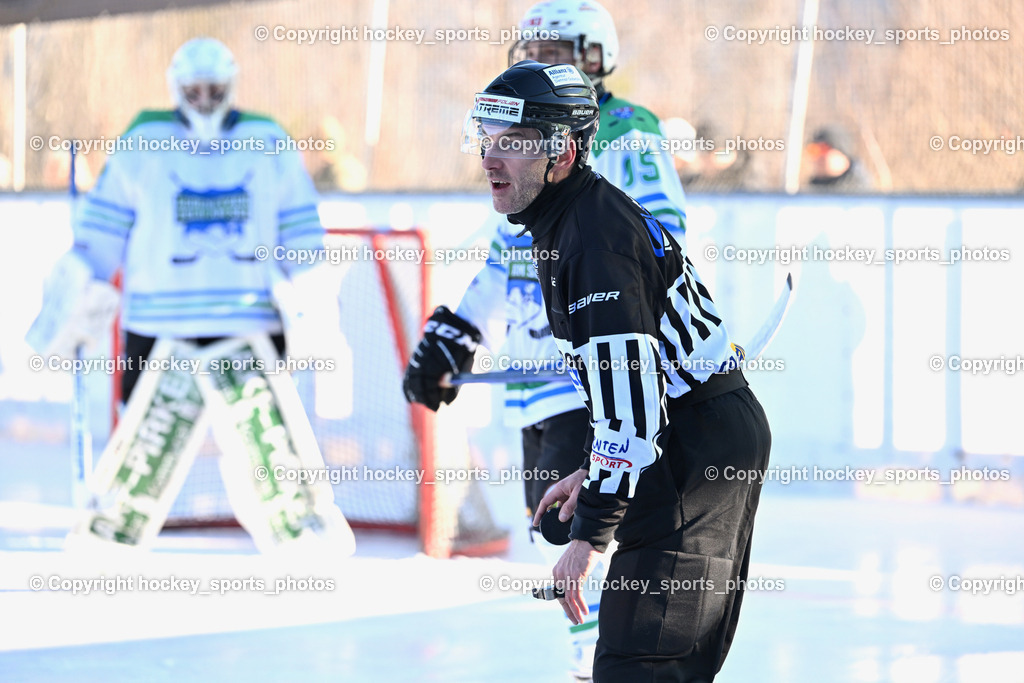 EC Tigers Paternion vs. EC FELD AM SEE/DSG LEDENITZEN | DREIER Alexander Referee, EC Tigers Paternion vs. EC FELD AM SEE/DSG LEDENITZEN, EC Tigers Paternion vs. EC FELD AM SEE/DSG LEDENITZEN am 04.01.2026 in Paternion (Eislaufplatz Paternion), Austria, (Photo by Bernd Stefan)
