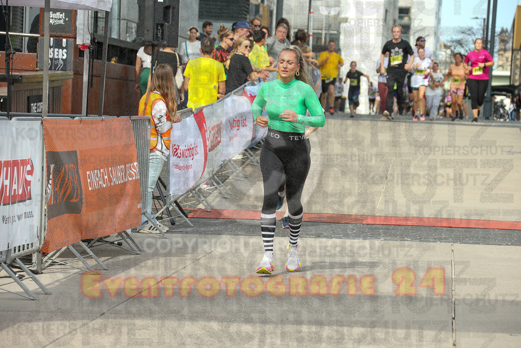 250920_1334_EX1_5550 | Sportfotografie im Rhein-Sieg Kreis, Köln, Bonn, NRW, Rheinland Pfalz, Hessen, etc. Unser Tätigkeitsfeld umfasst den Laufsport vom Volkslauf über den Marathon, Duathlon, Triathon bis zum Ultralauf wie Kölnpfad Ultra oder Schindertrail.