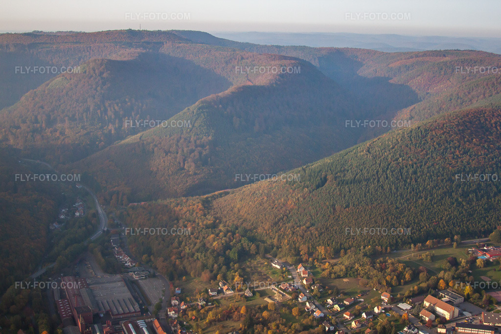 Aerial view: View of the town in Niederbronn-les-Bains in the state Bas-Rhin, France.Photo: IMG_54163.jpg taken on 10/21/2012 by Werner Riehm/FLY-FOTO.comResolution of the original: 4752 x 3168 px
