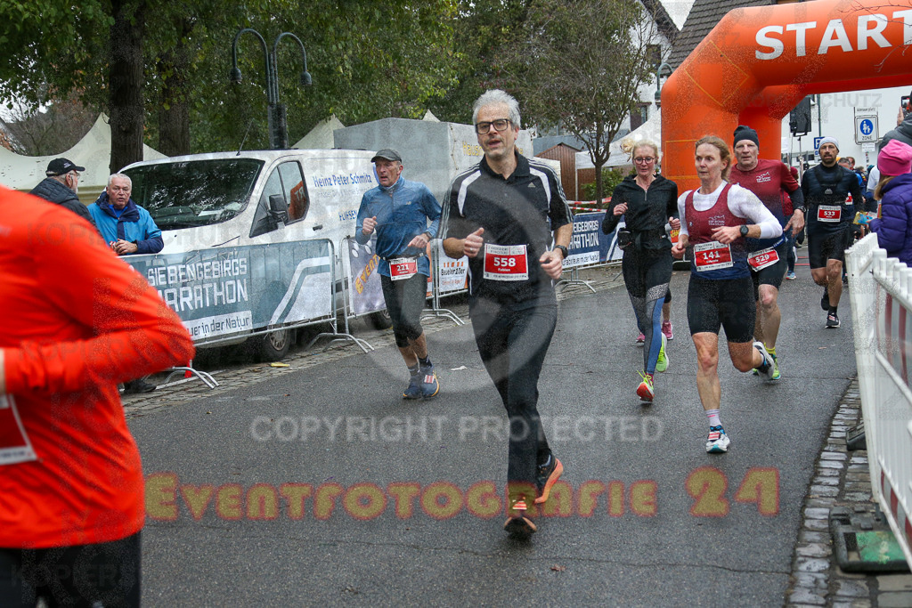251130_1143_EX1_8428 | Sportfotografie im Rhein-Sieg Kreis, Köln, Bonn, NRW, Rheinland Pfalz, Hessen, etc. Unser Tätigkeitsfeld umfasst den Laufsport vom Volkslauf über den Marathon, Duathlon, Triathon bis zum Ultralauf wie Kölnpfad Ultra oder Schindertrail.
