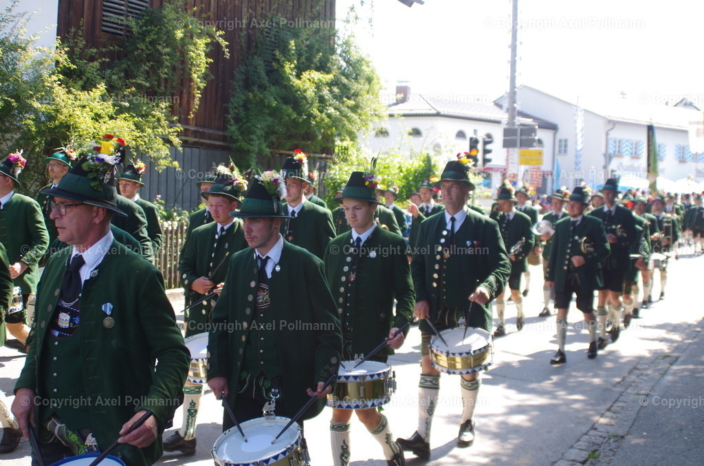 IMGP4098 | fotografiert von Axel PollmannLeonhardi Wallfahrt Benediktbeuern und Murnau, Fronleichnam, Fasching, Landschaft im Loisachtal und Benediktbeuern  - Realisiert mit Pictrs.com