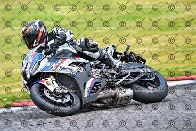 25bt02-0299 | markuskiefer.com - Realisiert mit Pictrs.com