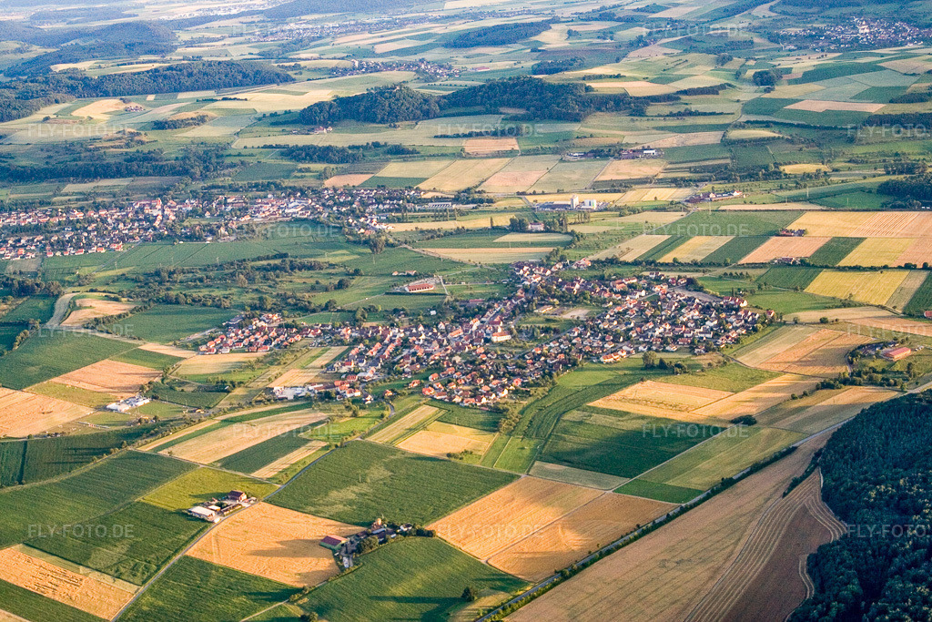Luftbild: Ortsansicht aus Nordwesten im Ortsteil Ehingen in Mühlhausen-Ehingen im Bundesland Baden-Württemberg in Deutschland. Foto: IMG_11411.jpg vom 04.07.2008 durch Werner Riehm/FLY-FOTO.de