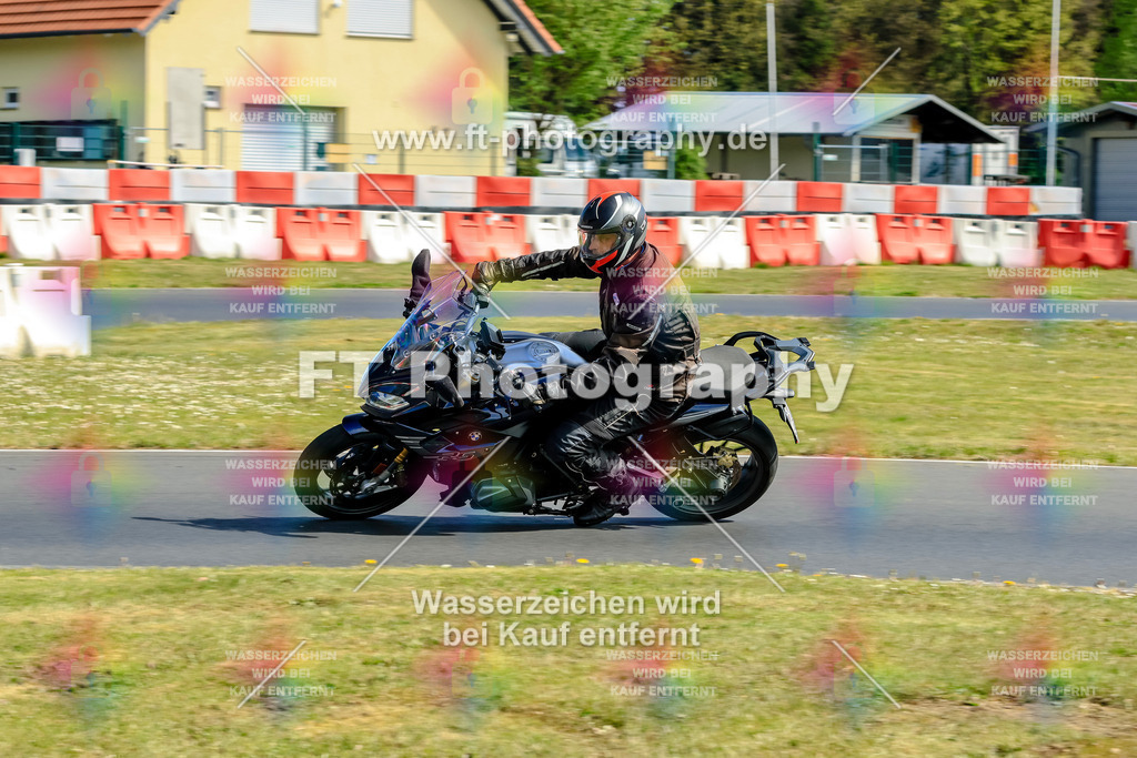 _OTO1768 | Hier findet Ihr Bilder von Touristenfahrten auf der Nürburgring Nordschleife oder von anderen Veranstaltungen die ich besucht habe. Viel Spass beim Durch Schauen 