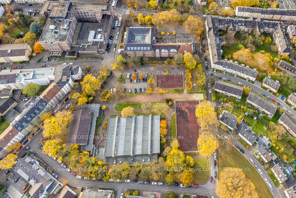Hagen251102594 | Luftbild, Luise-Rehling-Realschule und  Hauptschule Altenhagen, hinten Tennisplätze und Sporthalle DJK Schwarz-Gelb Hagen 1920, herbstliche Bäume, Altenhagen, Hagen, Ruhrgebiet, Nordrhein-Westfalen, Deutschland