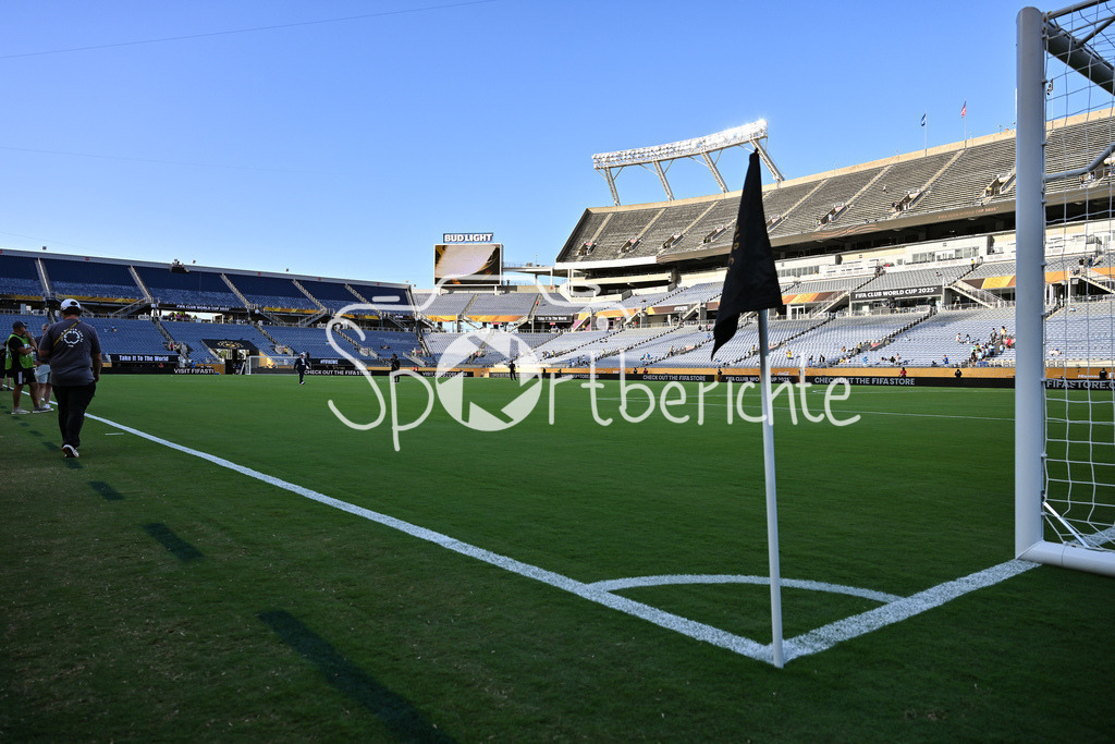 Manchester City - Al-Hilal SFC | Im Camping World Stadium von Orlando - Florida findet heute das Achtelfinale zwischen ManCity und Al-Hilal statt / Stadionfoto / Stadionbild / Symbolbild / Symbolfoto / FIFA Club World Cup: Manchester City - Al-Hilal SFC, Camping World Stadium am 30.06.2025 / NOT FOR SALE IN USA
