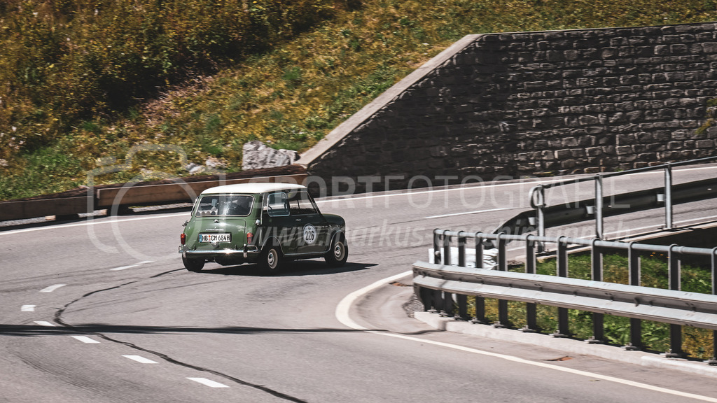 19. Arosa ClassicCar 2023 - 2. September 2023 | 19. Arosa ClassicCar 2023
Arosa, Schweiz
Müller Friedrich aus Bremen mit der Startnummer 226 in einem Morris Mini Cooper S, Jahrgang 1965, in der Klasse Classic Trophy.
@arosaclassiccar, @arosa.official, #arosaclassiccar, #arosa, #76curves, #classiccar
Bild: Sportfotografie Markus Aeschimann | www.markus-aeschimann.ch - Realisiert mit Pictrs.com