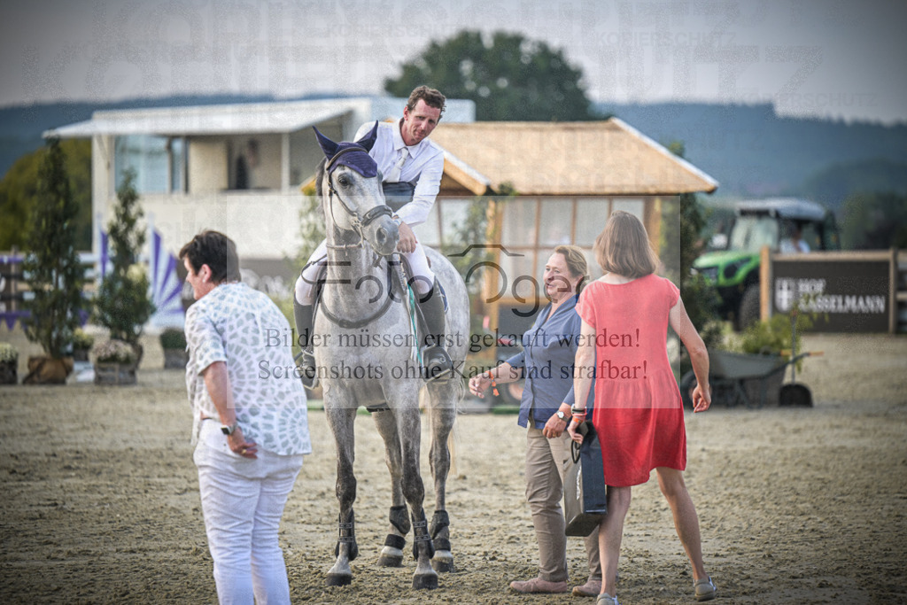 DOS_0320 | Entdecke hochwertige Reitturnierfotos von Foto Oger. Professionell, emotional und authentisch – jetzt Lieblingsmomente im Shop bestellen.Deutschlandweite Turnierfotografie. - Realisiert mit Pictrs.com