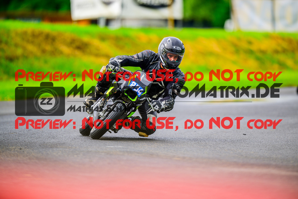 MaZZes_FotoMatrix_240609_6007705_2203 | OPEN