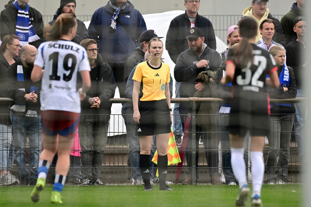 Fußball I Frauen I Saison 2024-2025 I 2. Bundesliga I 21. Spieltag I Hamburger SV - Eintracht Frankfurt II | Der Sportfotograf. - Realisiert mit Pictrs.com