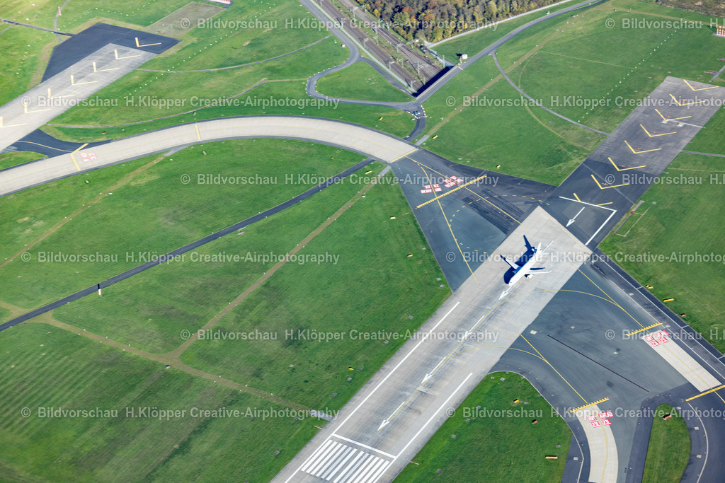 luftbild-duesseldorf-airport-23l-8725 | Luftbildfotografie Hermann Klöpper - Realisiert mit Pictrs.com