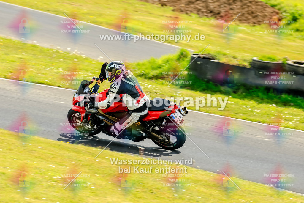 _OTO2659 | Hier findet Ihr Bilder von Touristenfahrten auf der Nürburgring Nordschleife oder von anderen Veranstaltungen die ich besucht habe. Viel Spass beim Durch Schauen 