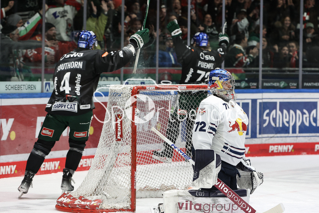 Augsburger Panther - EHC RB München | Das naechste Tor fuer Augsburg / Jubel nach dem Treffer zum 3-1 durch Matthew PUEMPEL (AEV #73) / Freude / Torschuetze