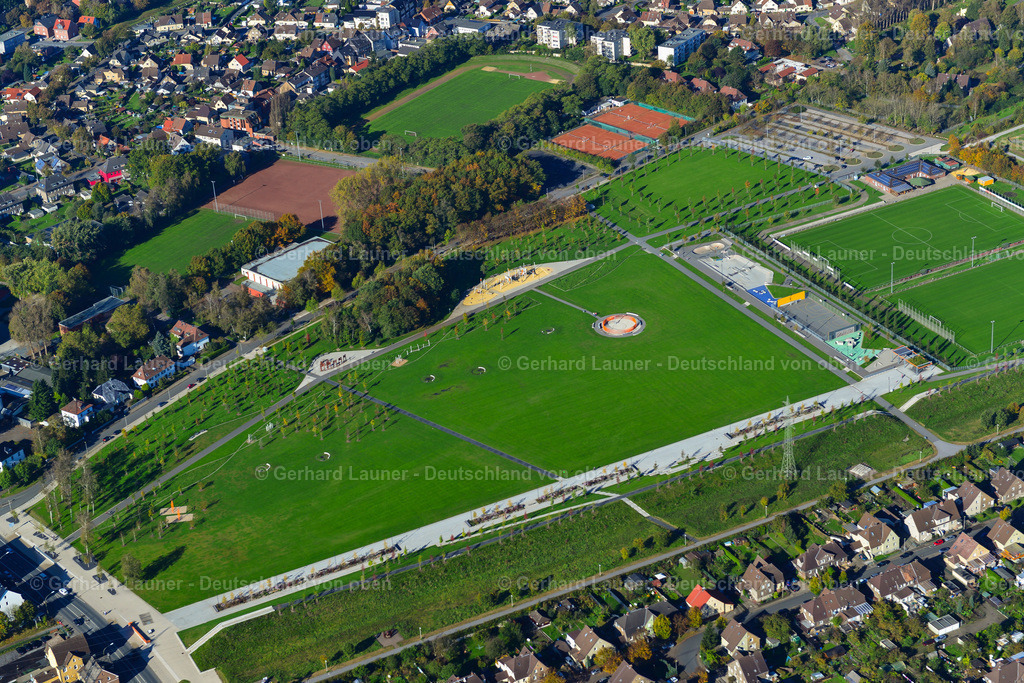 3491483 | Der Lippepark ist ein Grünzug im Bereich des ehemaligen Schachts Franz Nord der Zeche de Wendel in Herringen, Hamm. Er erstreckt sich in nord-südlicher Richtung zwischen dem Datteln-Hamm-Kanal und der Dortmunder Straße. Er ist geprägt durch eine Bergehalde und zwei weitere Aufschüttungen.