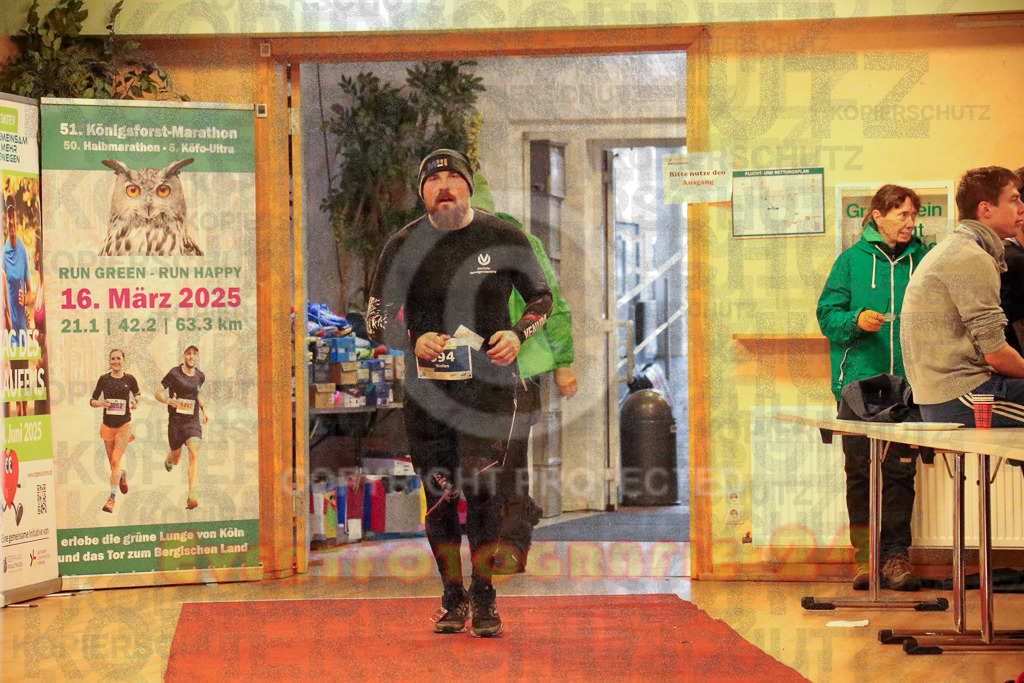 241208_1154_EX1_6901 | Sportfotografie im Rhein-Sieg Kreis, Köln, Bonn, NRW, Rheinland Pfalz, Hessen, etc. Unser Tätigkeitsfeld umfasst den Laufsport vom Volkslauf über den Marathon, Duathlon, Triathon bis zum Ultralauf wie Kölnpfad Ultra oder Schindertrail.