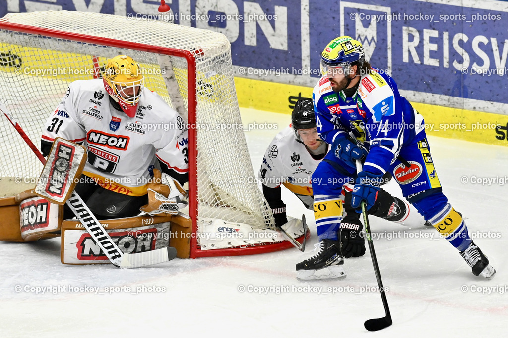 EC IDM Wärmepumpen VSV vs. Pioneers Vorarlberg | #31 David Madlener Pioneers Vorarlberg,  #74 Joel Teasdale EVC VSV, #44 Julius Reini Pioneers Vorarlberg, EC IDM Wärmepumpen VSV vs. Pioneers Vorarlberg, EC IDM Wärmepumpen VSV vs. Pioneers Vorarlberg am 22.02.2026 in Villach (Stadthalle Villach), Austria, (Photo by Bernd Stefan)