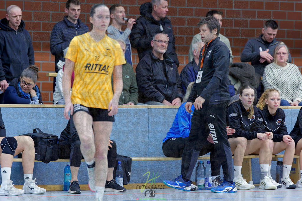 Handball Frauen Oberliga Mitte, HSG Eibelshausen/Ewersbach - HSG Lumdatal | Handball Frauen Oberliga Mitte, HSG Eibelshausen/Ewersbach - HSG Lumdatal am 21.02.2026 in Dietzhölztal-Steinbrücken (Sporthalle am Hammerweiher)Photo © 2026 - Jörg Heinrich - Realisiert mit Pictrs.com