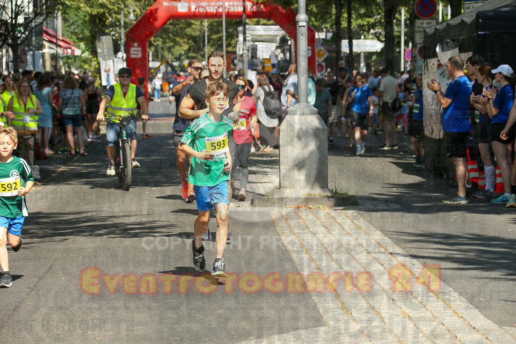 250621_1026_EX1_1938 | Sportfotografie im Rhein-Sieg Kreis, Köln, Bonn, NRW, Rheinland Pfalz, Hessen, etc. Unser Tätigkeitsfeld umfasst den Laufsport vom Volkslauf über den Marathon, Duathlon, Triathon bis zum Ultralauf wie Kölnpfad Ultra oder Schindertrail.
