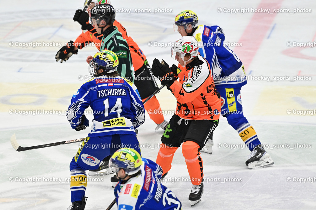 EC IDM WÄRMEPUMPEN VSV vs. MOSER MEDICAL GRAZ99ERS | #14 Johannes Tschurnig EC VSV, #28 Lenz Moosbrugger Graz 99ers, #65 Michael Kernberger EC VSV, NOTHEGGER DAVID Referee, EC IDM WÄRMEPUMPEN VSV vs. MOSER MEDICAL GRAZ99ERS, EC IDM WÄRMEPUMPEN VSV vs. MOSER MEDICAL GRAZ99ERS am 17.03.2026 in Villach (Stadthalle Villach), Austria, (Photo by Bernd Stefan)
