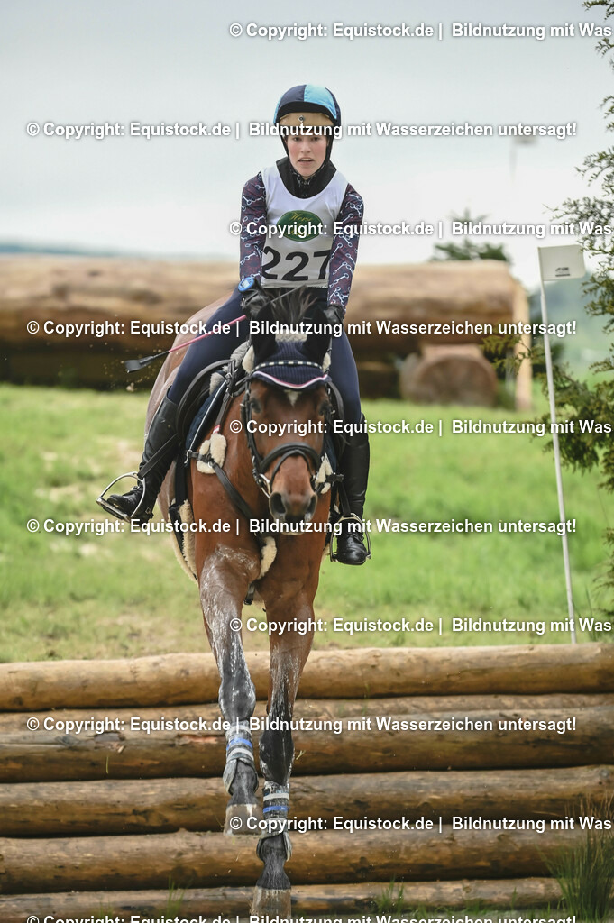 20230513_CCI2_Section2_Gelände_0414 | equistock