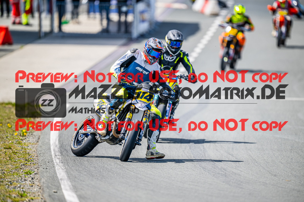 MaZZes_FotoMatrix_230506_3886 | S2