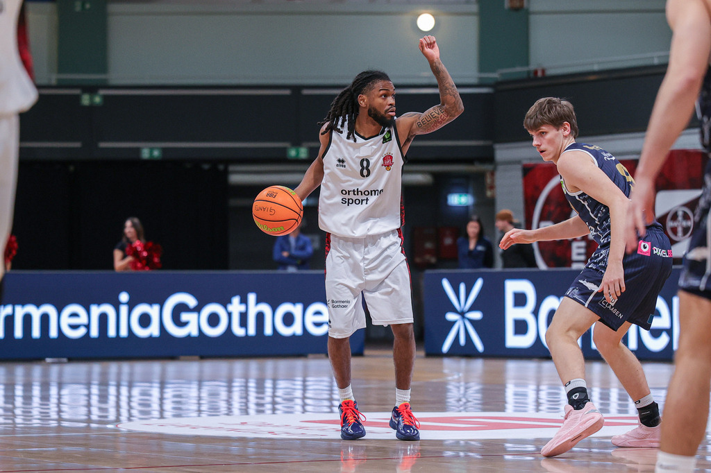 Pro A BAYER GIANTS vs Eisbären Bremerhaven-8 | Fotos von Basketballspielen aus dem Raum NRW fotografiert von Gero Mueller-Laschet und Daniel Schaefer - Realisiert mit Pictrs.com