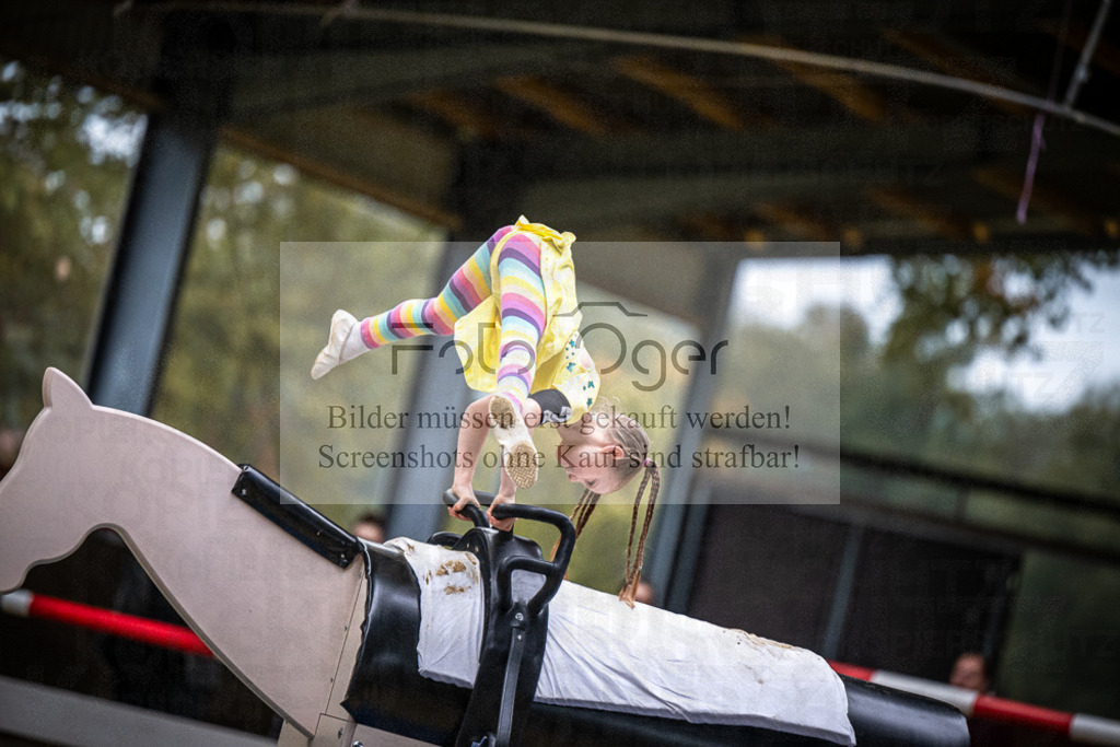 DOS_0467 | Entdecke hochwertige Reitturnierfotos von Foto Oger. Professionell, emotional und authentisch – jetzt Lieblingsmomente im Shop bestellen.Deutschlandweite Turnierfotografie. - Realisiert mit Pictrs.com