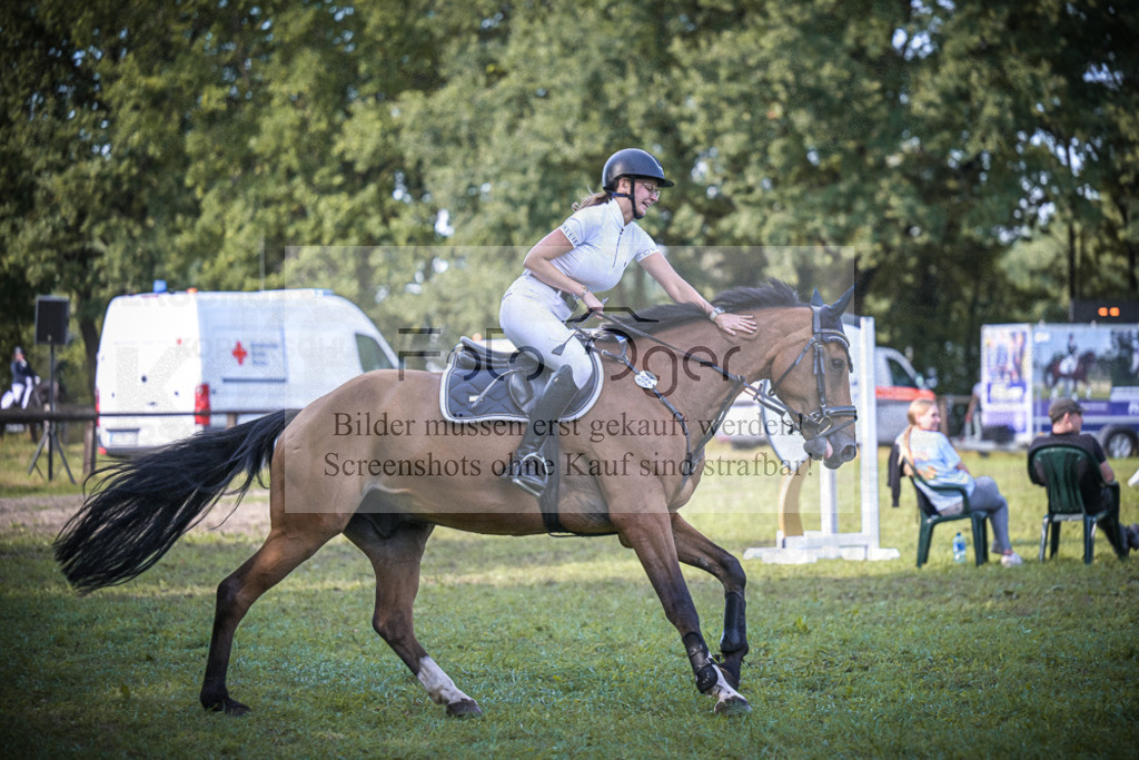 DOS_0985 | Entdecke hochwertige Reitturnierfotos von Foto Oger. Professionell, emotional und authentisch – jetzt Lieblingsmomente im Shop bestellen. - Realisiert mit Pictrs.com