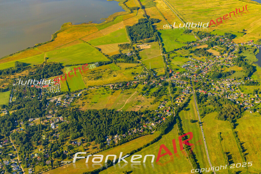 Vs Google Maps Pruchten - Die Luftaufnahme wurde 2025 vom UL-Flugzeug heraus erstellt ( keine Drohnenaufnahme ) - Hochauflösende Luftaufnahme - für Wandbilder und großformatige Ausdrucke geeignet. Das besondere Geschenk!Hier alle&nbsp;Infos zur Lizenzierung der LuftaufnahmeWir fliegen auch dieses Jahr wieder in Ihre Region um Luftbilder zu erstellen.- Luftbild anfragen