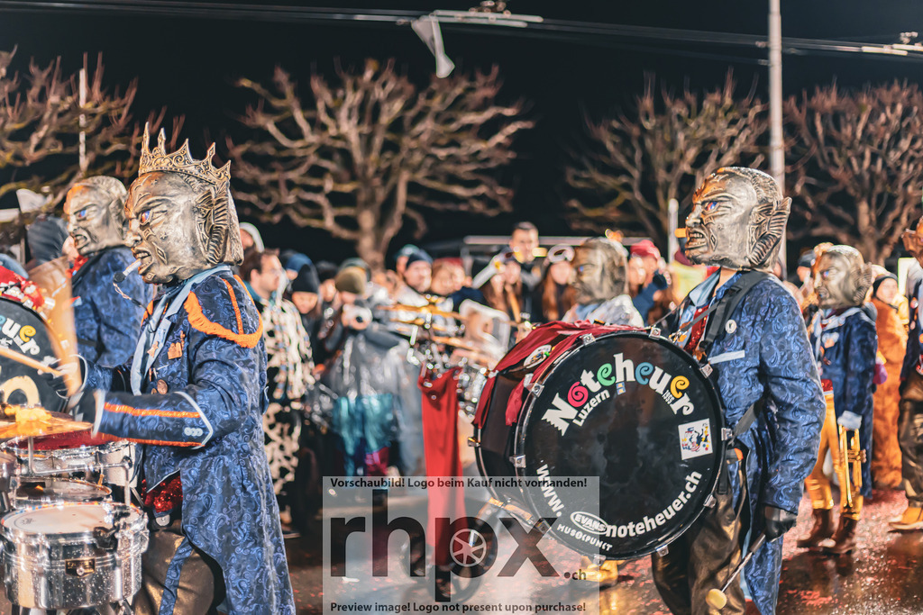 Monstercorso 2026 | Stimmungsvolle Fotokunst aus Luzern. Erlebe den Pilatus, den See und die Stadt Luzern in exklusiven Aufnahmen in der Fotogalerie & Shop. - Realisiert mit Pictrs.com