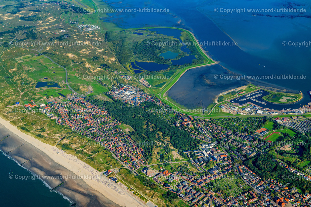 Norderney_ELS_9618160823 | NORDERNEY 16.08.2023 Vogelschutzgebiet mit Seen und Teichen " Südstrandpolder " auf der Insel Norderney im Bundesland Niedersachsen, Deutschland. // Bird sanctuary with lakes and ponds "Suedstrandpolder" on the island of Norderney in the state of Lower Saxony, Germany. Foto: Martin Elsen