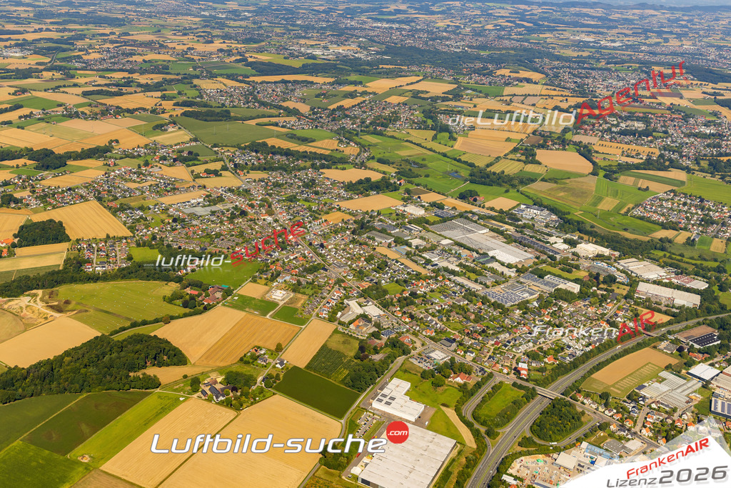 Herringhausen Herford Bild- Das Luftbild wurde 2025 vom UL-Flugzeug heraus erstellt ( keine Drohne bzw. Drohnenaufnahme ) - Hochauflösende Luftaufnahme -Nicht vergleichbar mit Google Maps oder Satelittenbilder- Die Geschenkidee !Mit Lizenz und Bildrechte bestellbar - CC
